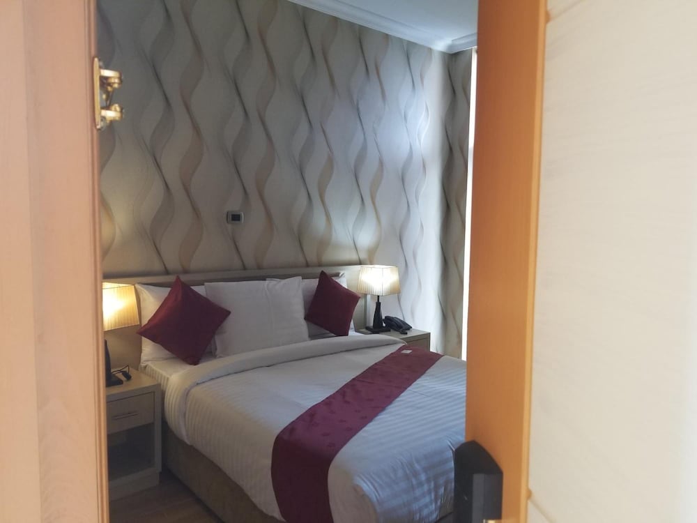 Medal Hotel 20/50