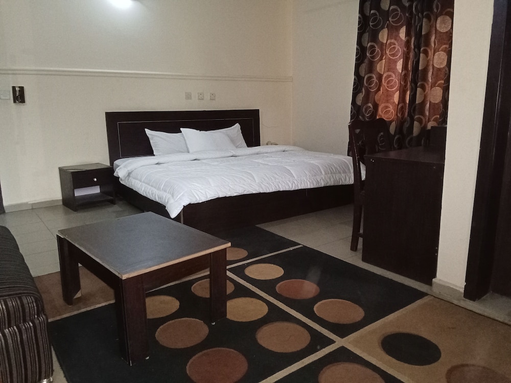 Dreamland Suites 17/45