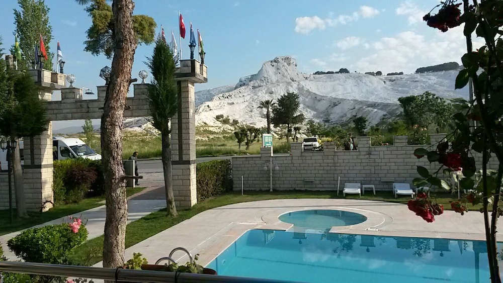 Hal-Tur Hotel 43/50