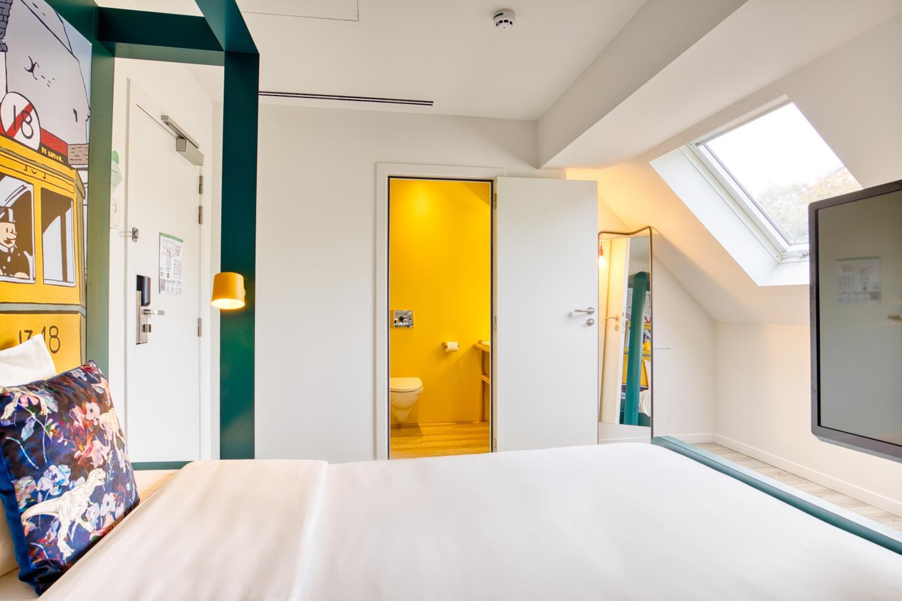 غرفة بسرير كوين، B&B Hotel Brussels Centre Louise 3/7