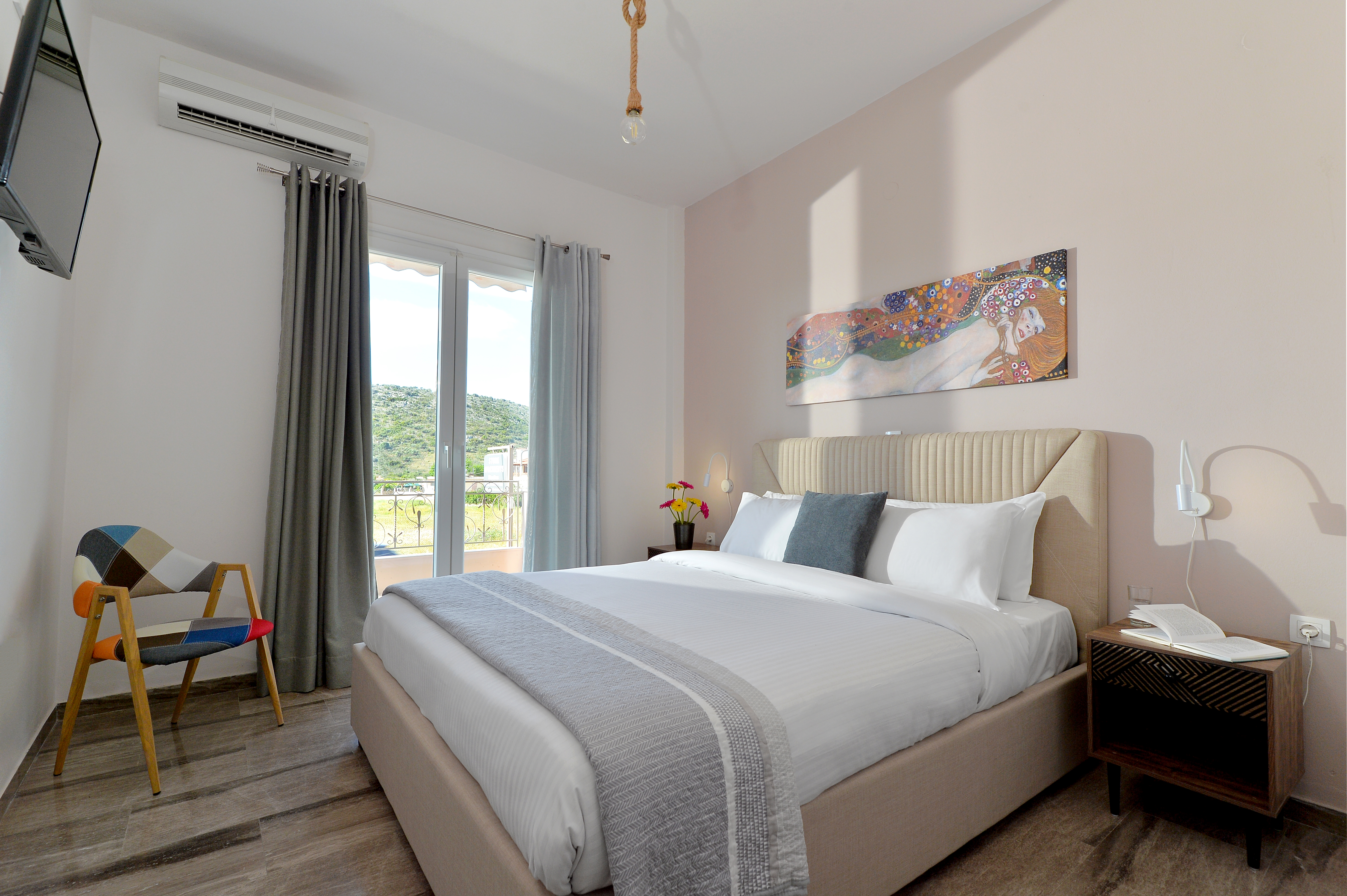 2 Bedrooms, Apartment