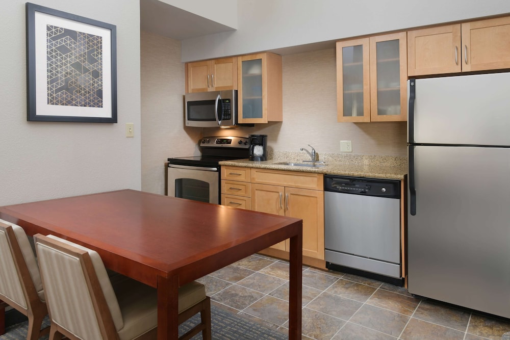 Sonesta Es Suites Albuquerque 34/50
