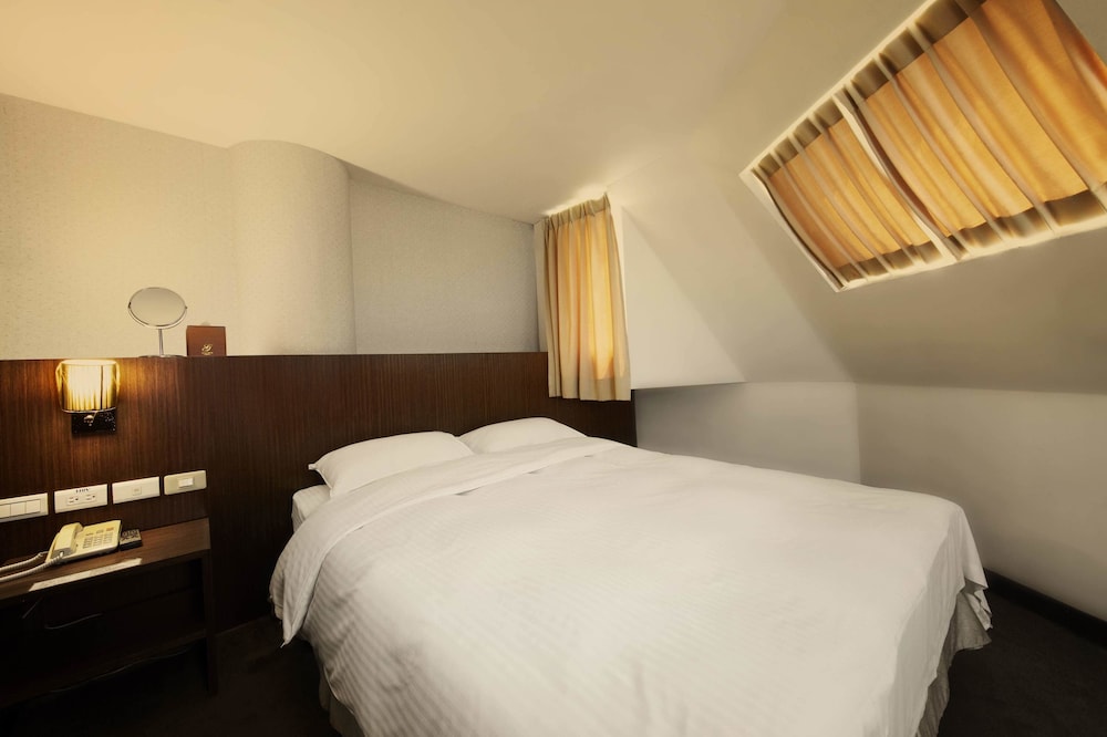 Green World New World Hotel 6/40
