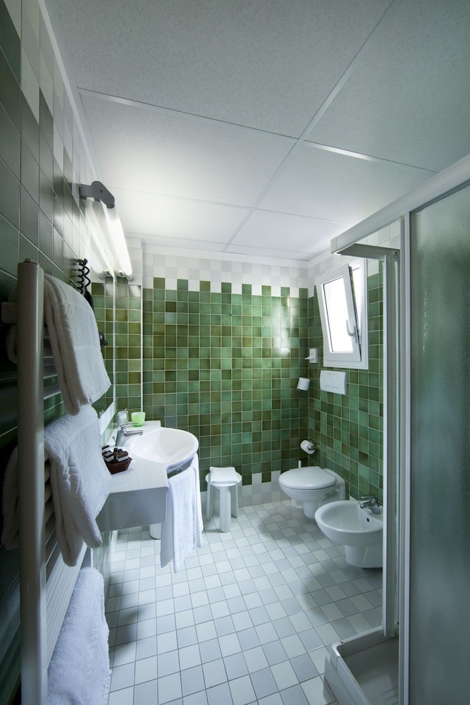 APARTHOTEL LA PINETA 32/32