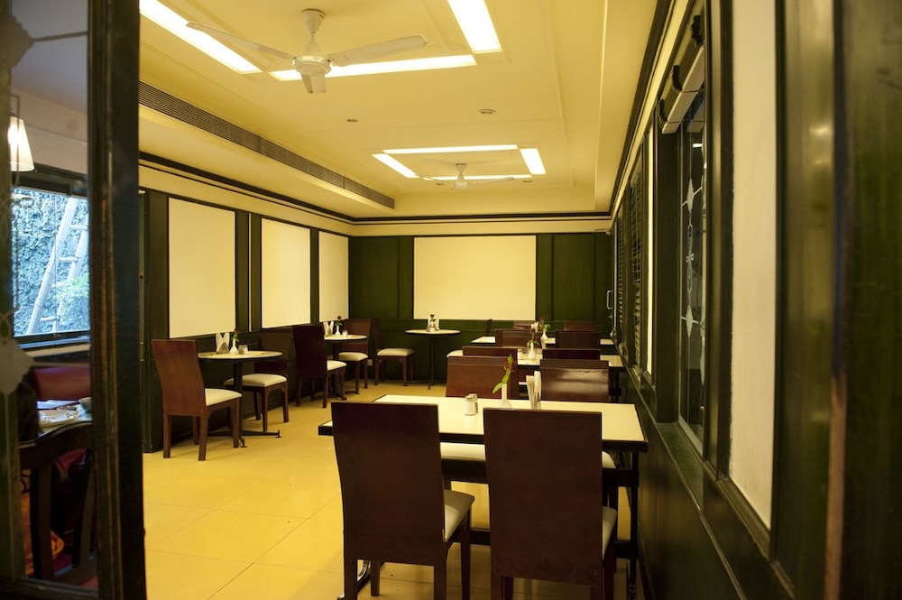 HOTEL SIDDHARTA 18/22