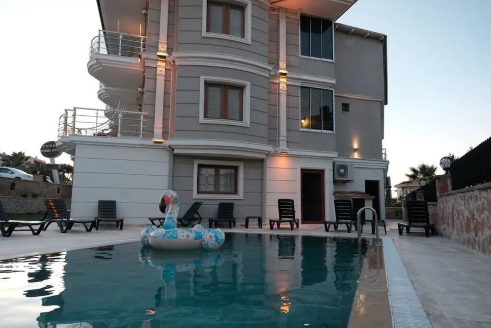 Cunda Demir Hotel 3/20