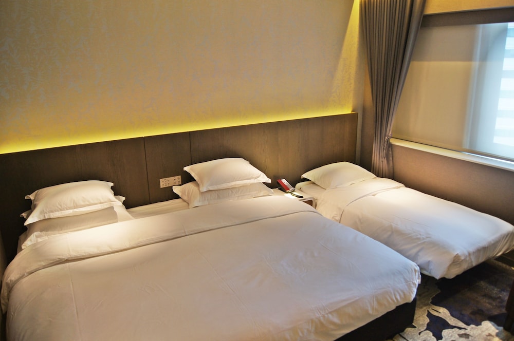 Brother Hotel 10/67