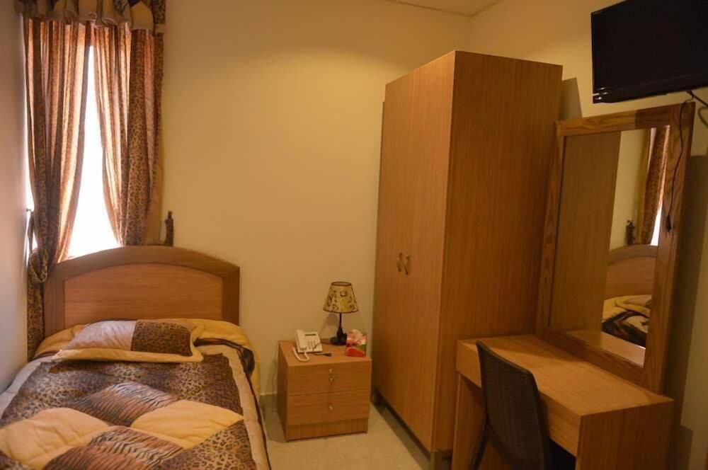 HOTEL ST JEAN 39/64