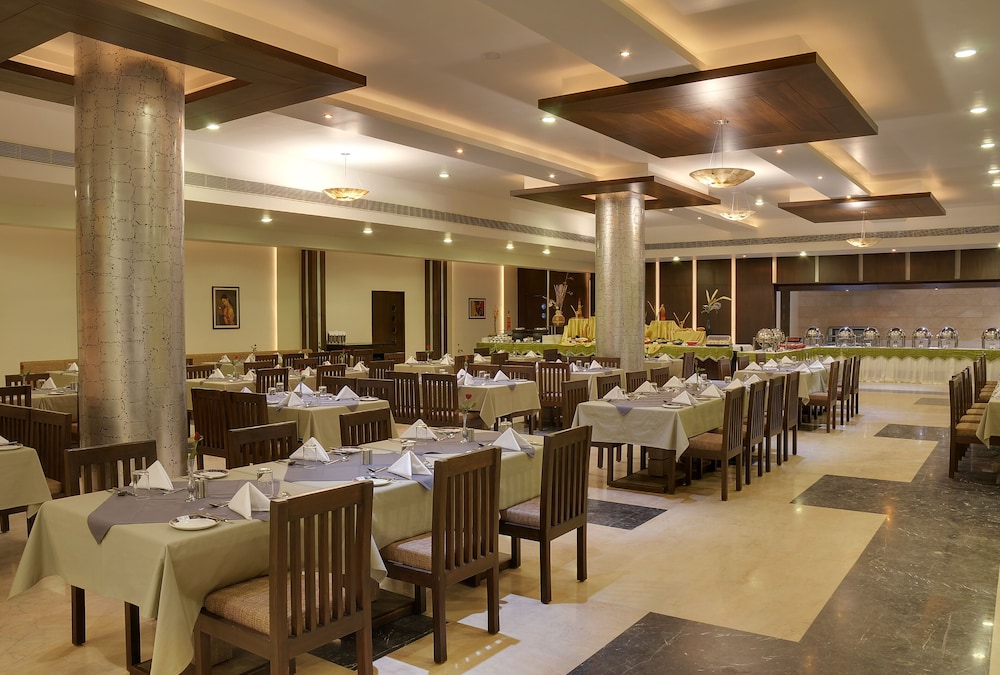 INDER RESIDENCY 33/58