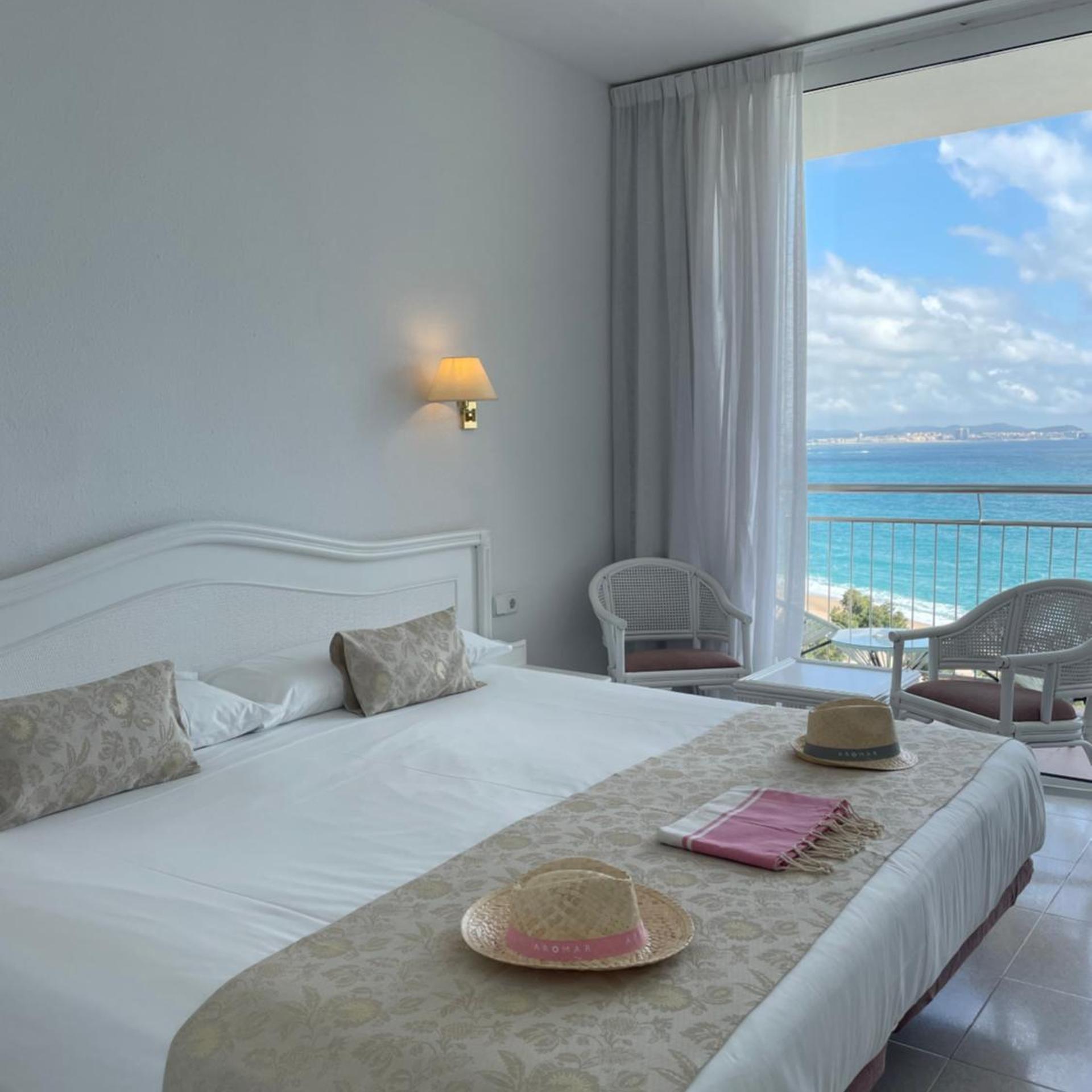 غرفة كلاسيكية عائلية بسرير فردي، Hotel Aromar 3/8