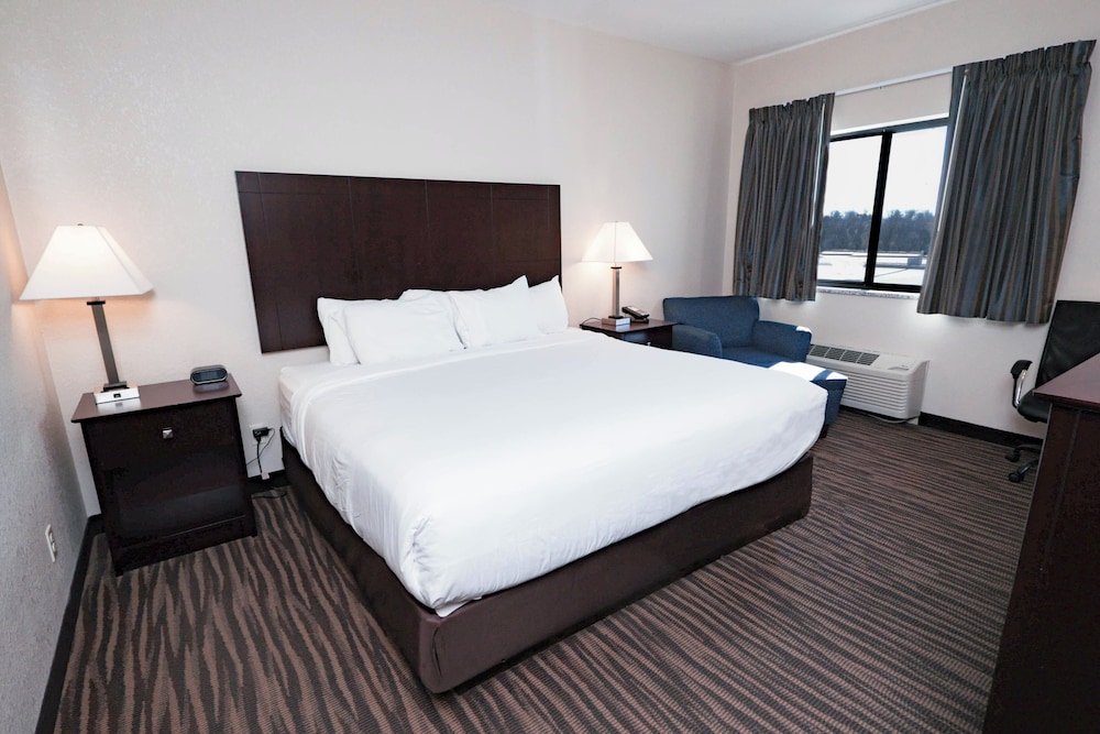 غرفة بسرير كينج لذوي الإعاقة، Cobblestone Inn and Suites Maryville 8/10