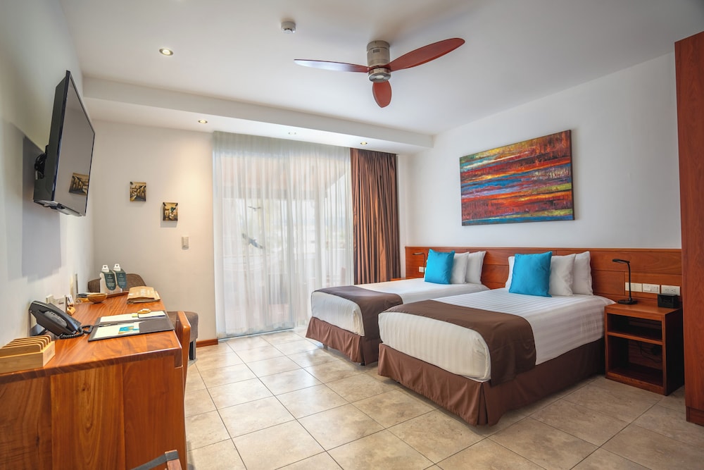 Cucuve Suites 27/67