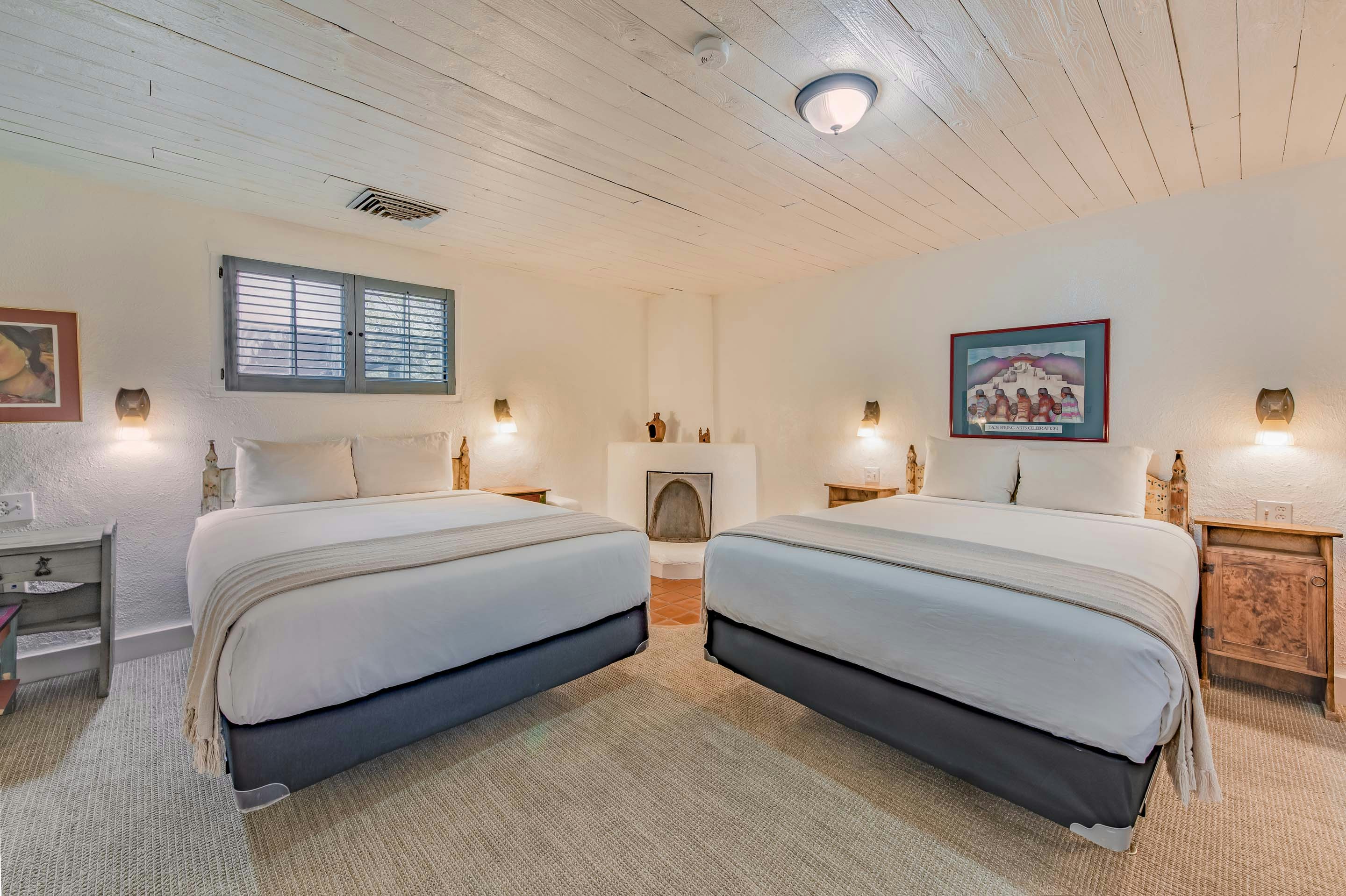 The Historic Taos Inn 7/80
