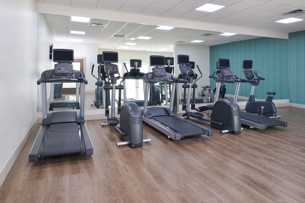 Holiday Inn Express Suites Shreveport Downtown Hotel 22/41