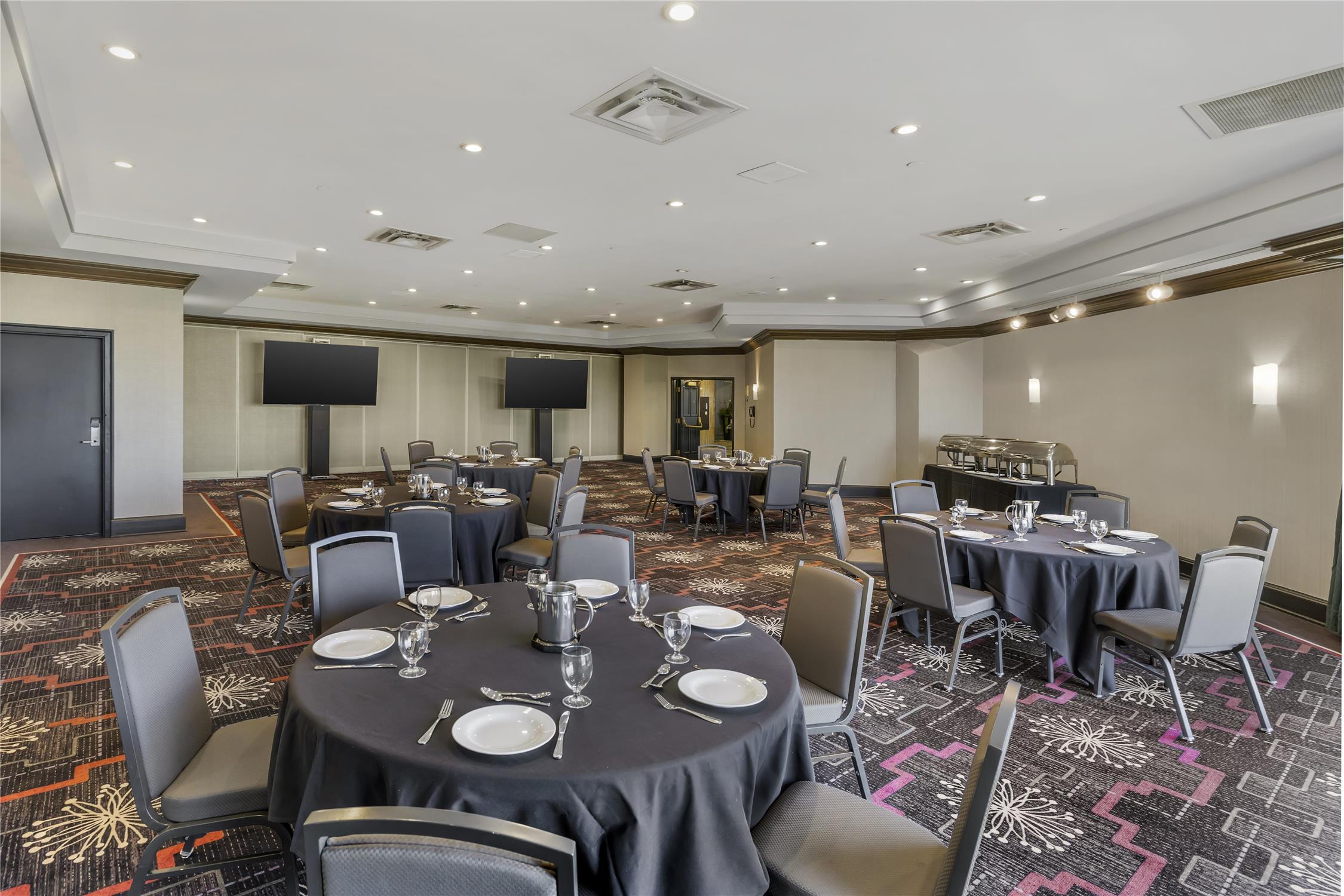 Best Western Plus Waterfront Hotel 56/63