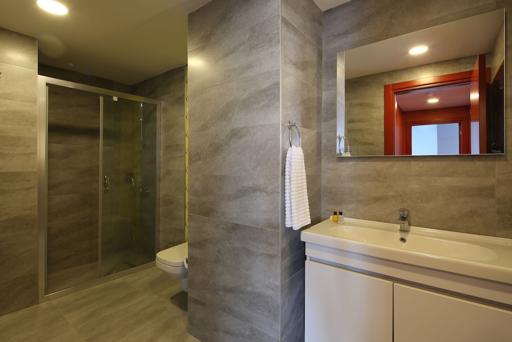 Coordinat Suites 65/65
