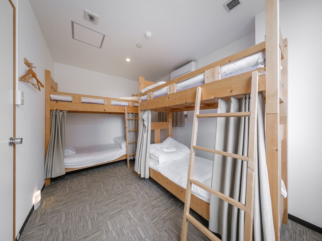 FEMALE DORM, FEMALE ONLY