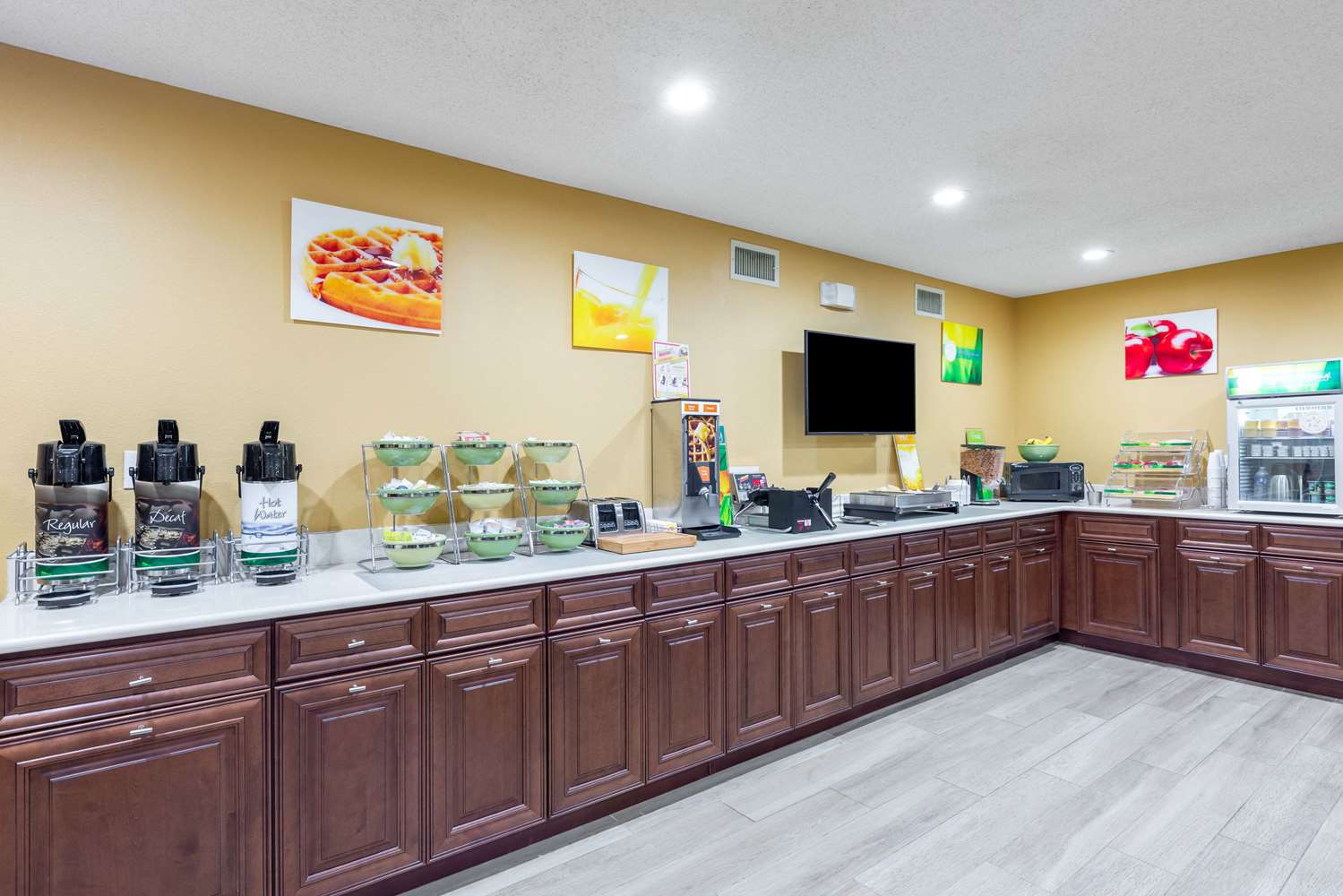 Quality Inn Quincy Tallahassee West FL 14/25
