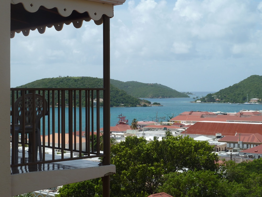 Galleon House Bed Breakfast Inn 8/44