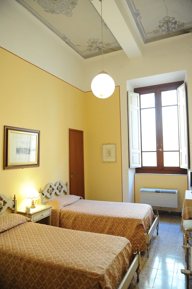 Royal Victoria Hotel Pisa 26/73