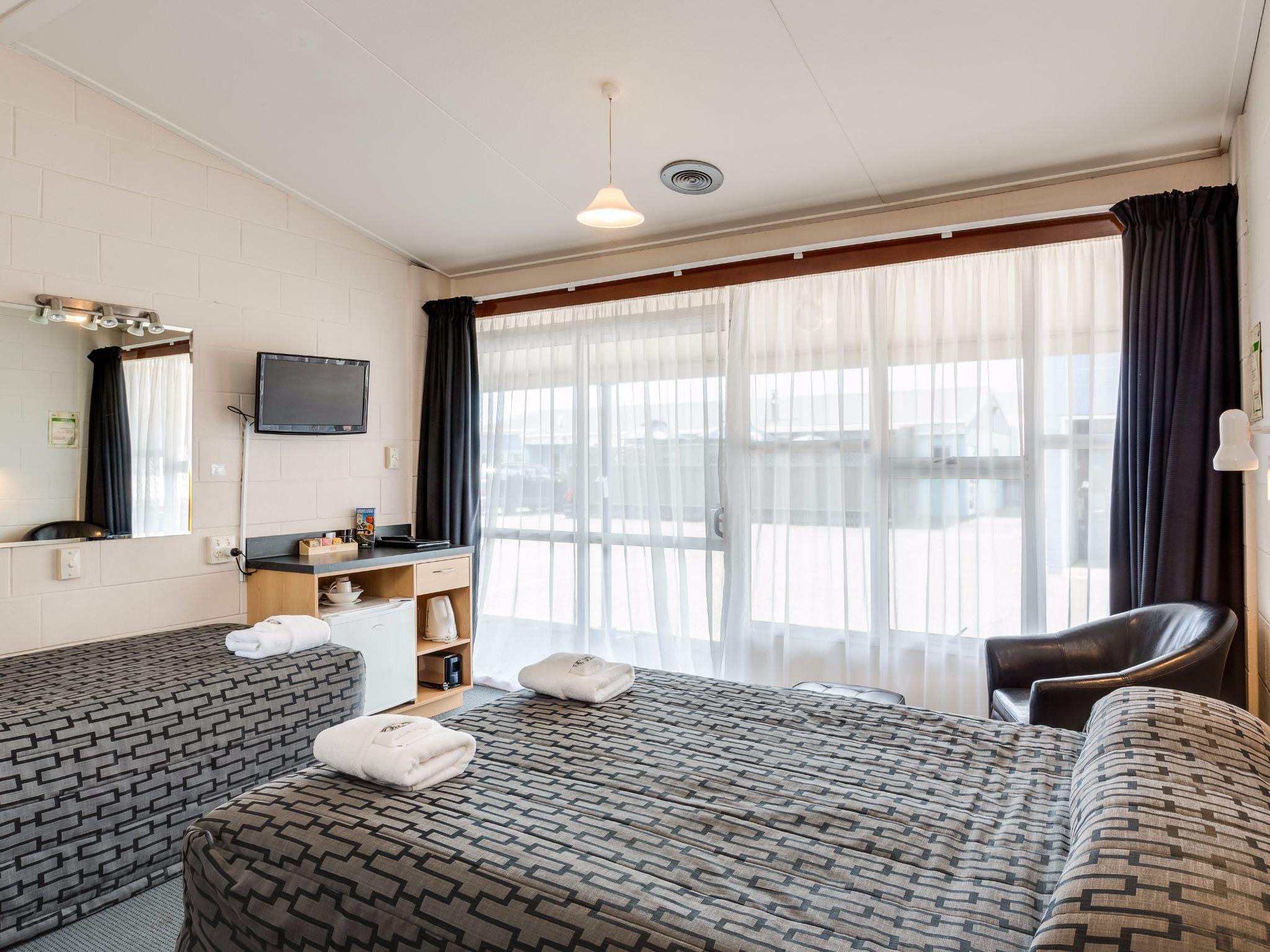 Ocean Beach Hotel 15/31