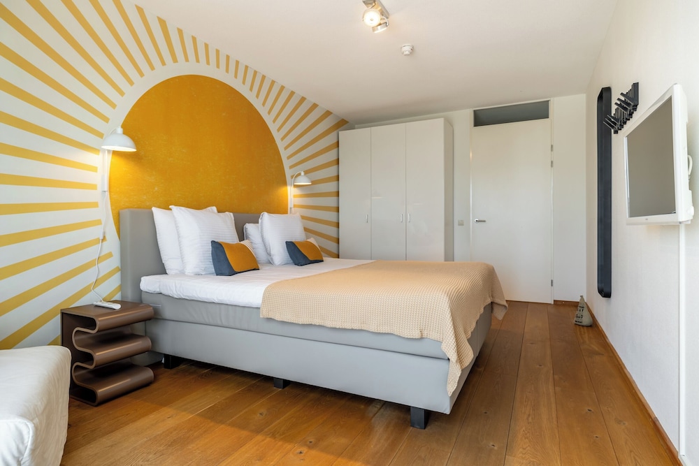 BizStay Harbour Scheveningen Apartments 16/50