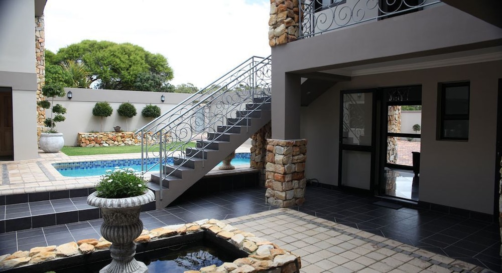 Stone Olive Guest House 27/50