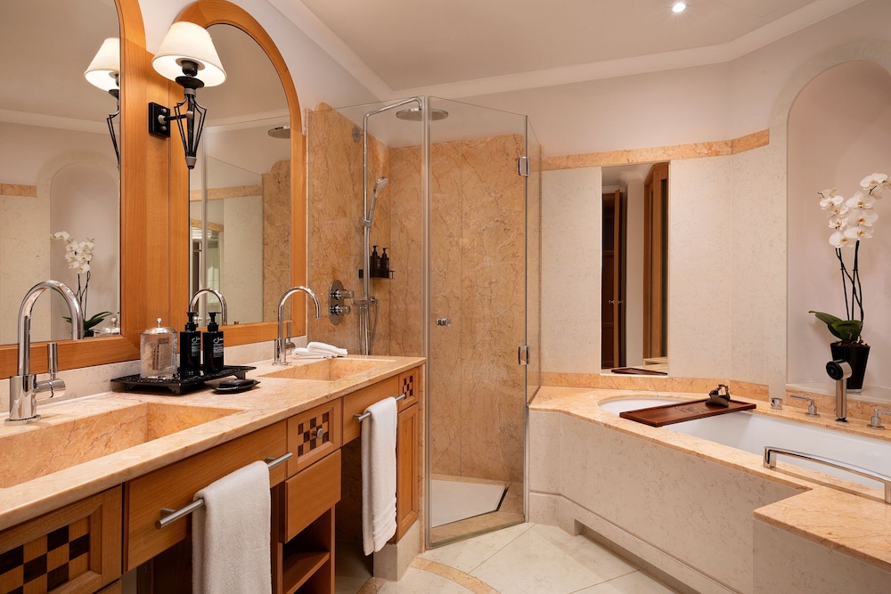 2 Bedrooms, Residence, Suite, King Bed, 1 King and 2 Double Beds، St Regis Mardavall Mallorca Resort 10/10