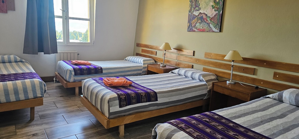 ROOM, QUADRUPLE