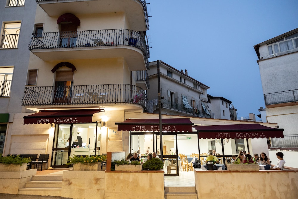 Hotel Bolivar 4/50
