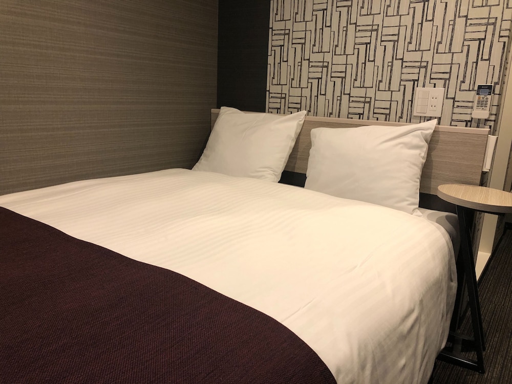 ROOM, DOUBLE BED, SMOKING