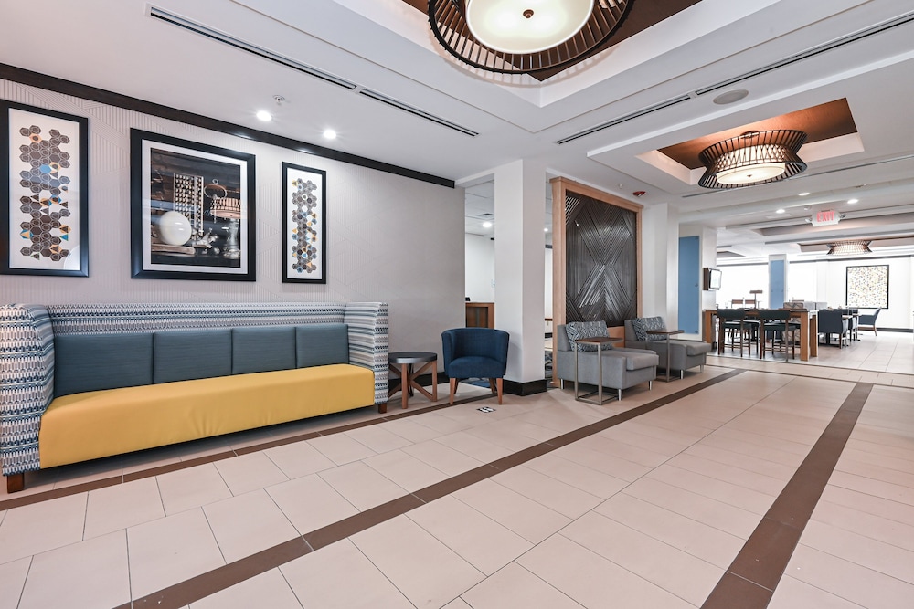 Holiday Inn Express Suites Charlotte Southeast Matthews 8/48