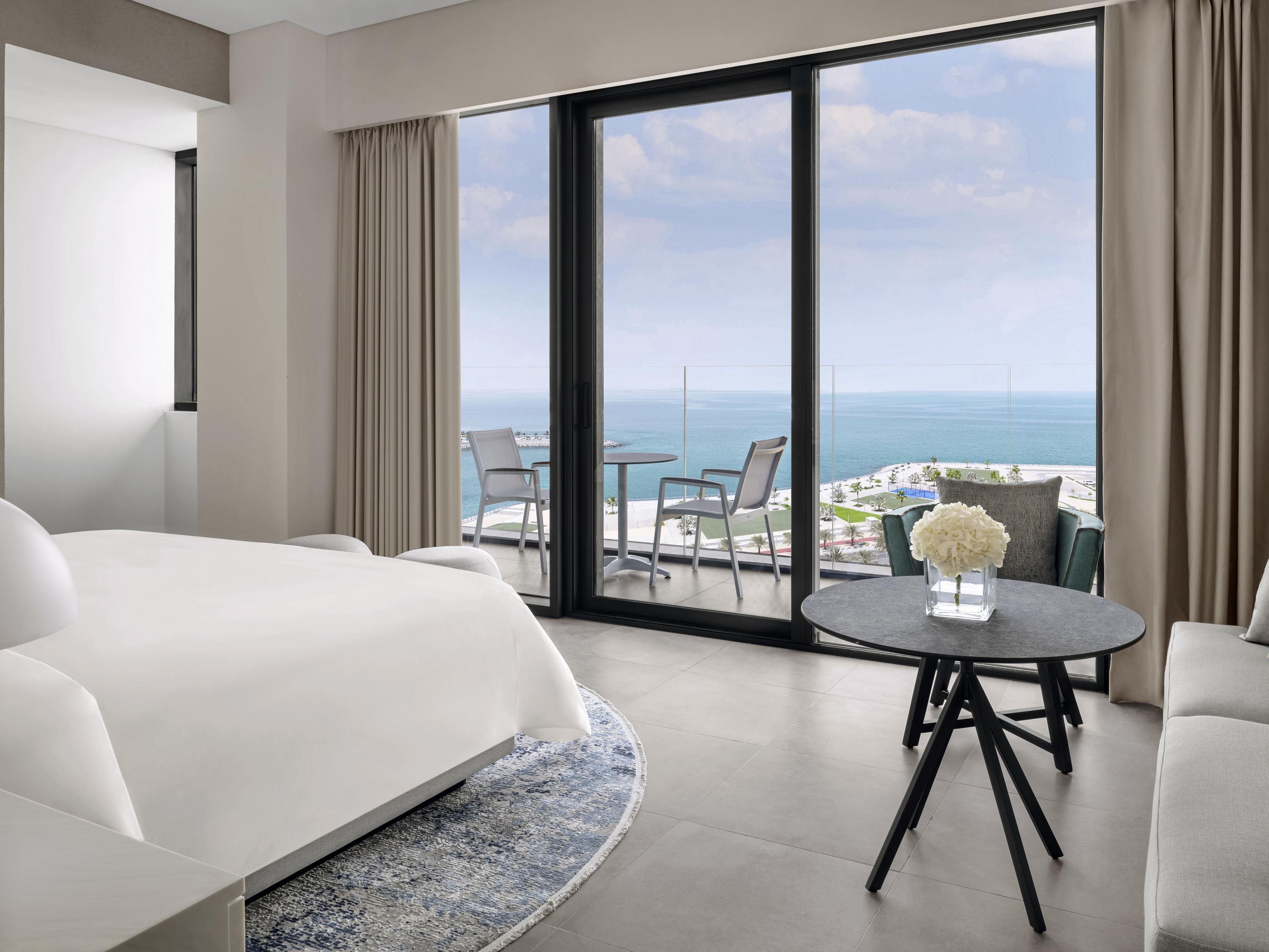 Bridge, Panoramic, Junior Suite, Movenpick Resort Al Marjan Island 4/8