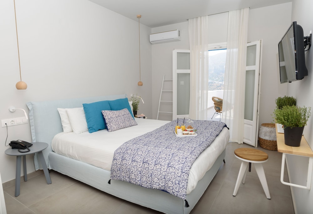 Vigla Hotel 27/75