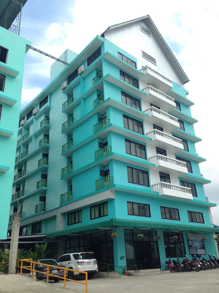Eden Garden Resort 3/68