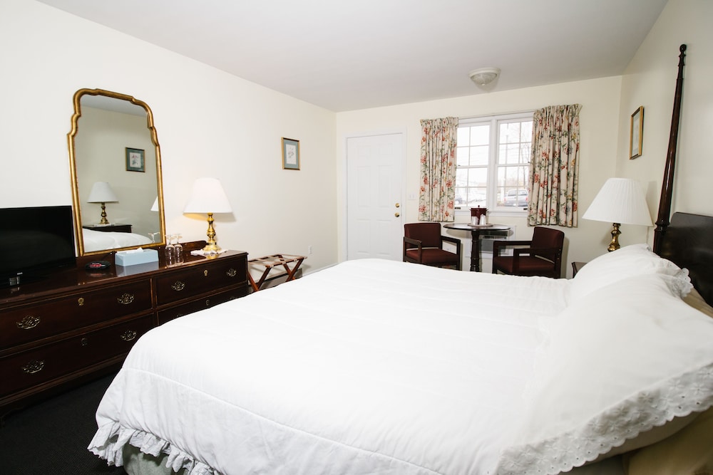The Taber Inne Suites 15/55
