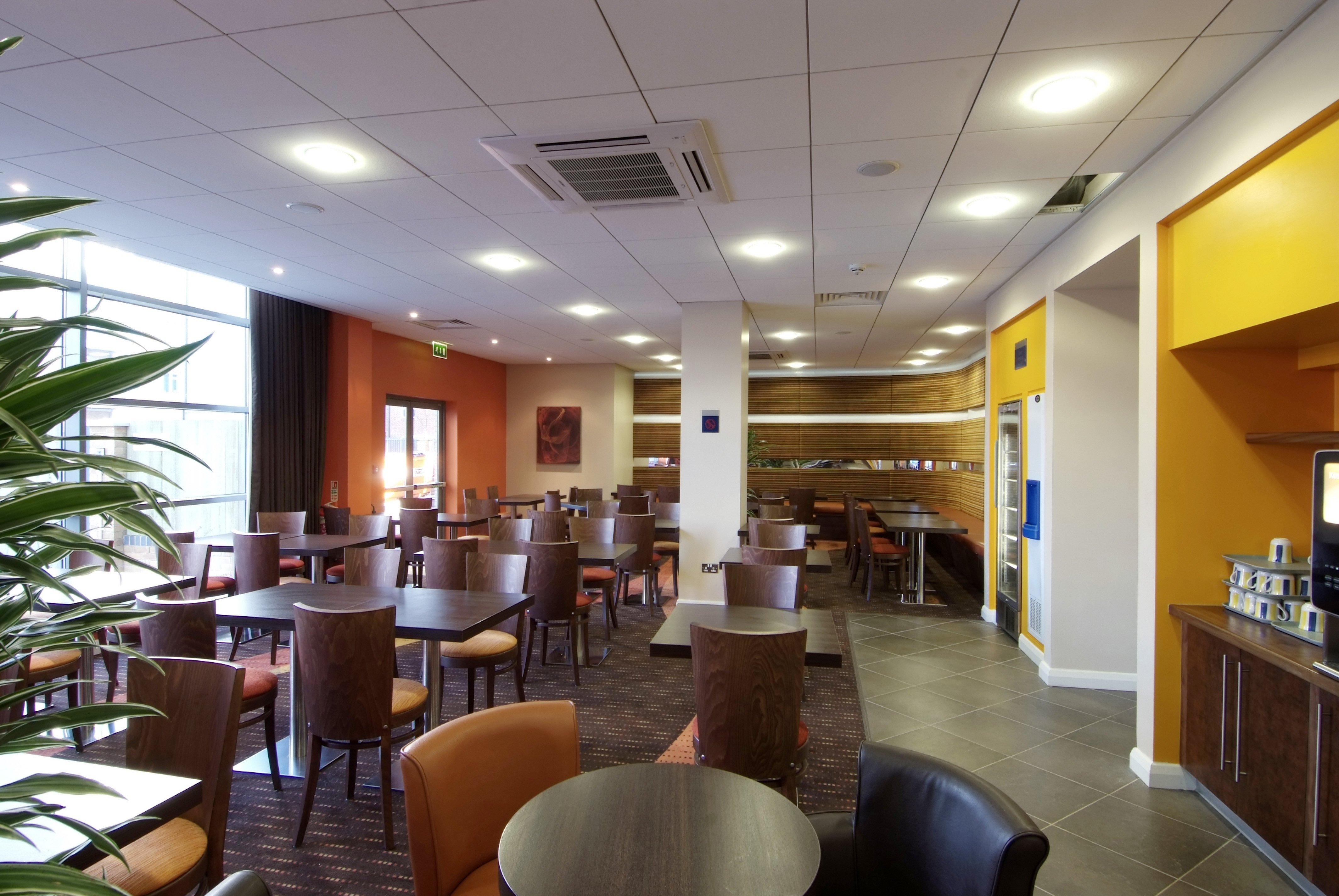 Holiday Inn Express Slough 10/16
