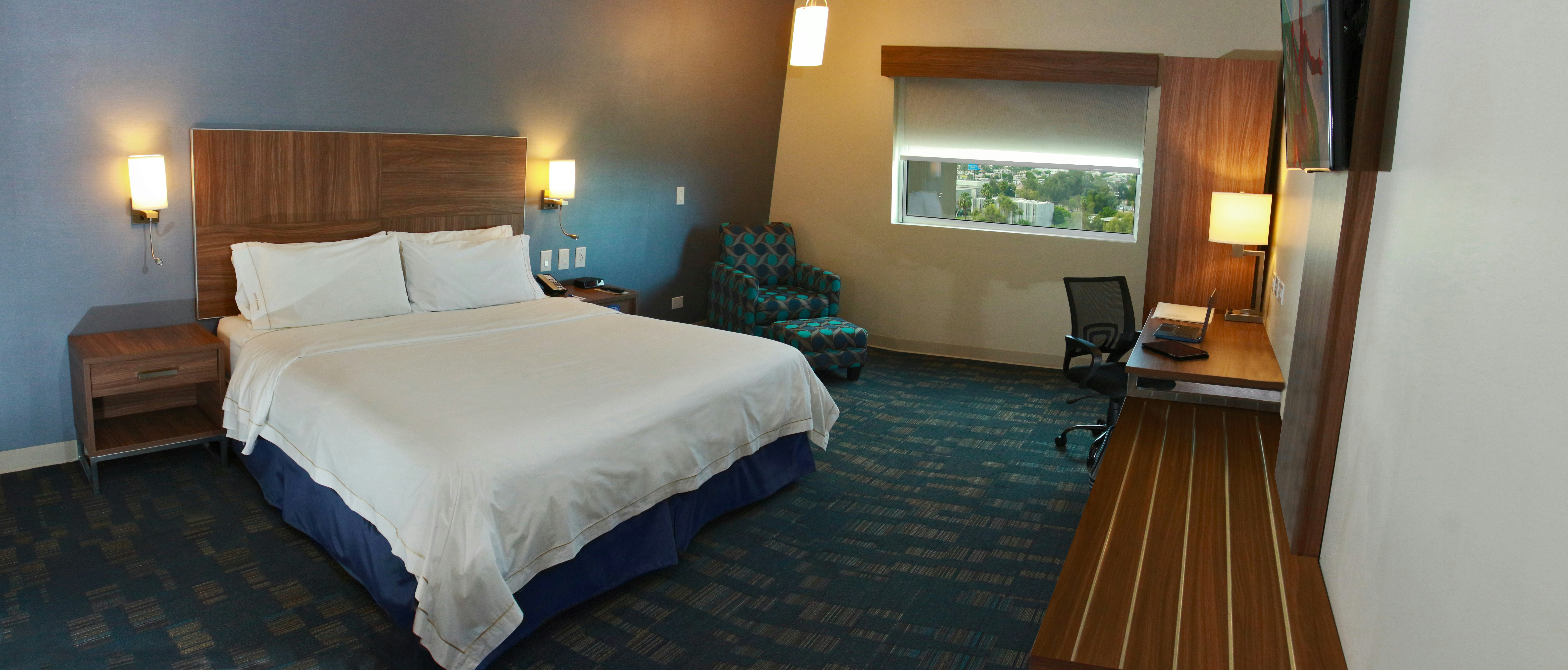 Holiday Inn Express & Suites Mexicali 19/66