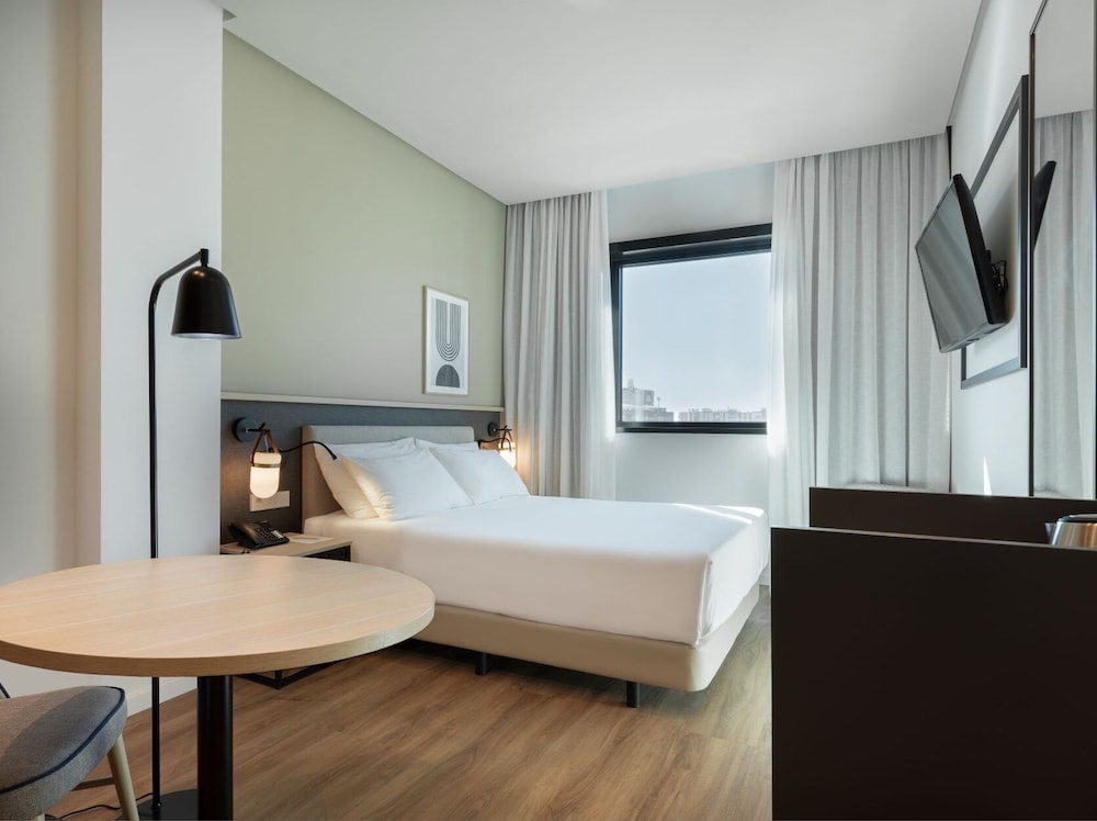 Hotel Malaga Alameda Centro Affiliated by Melia 25/59