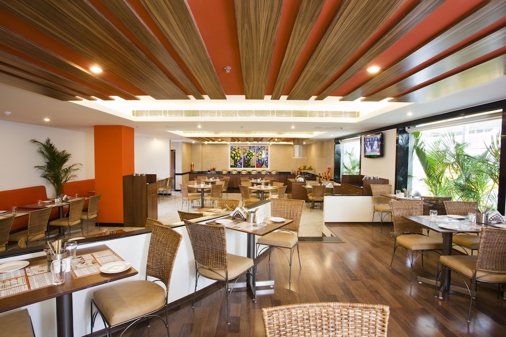 Lemon Tree Hotel Indore 40/57