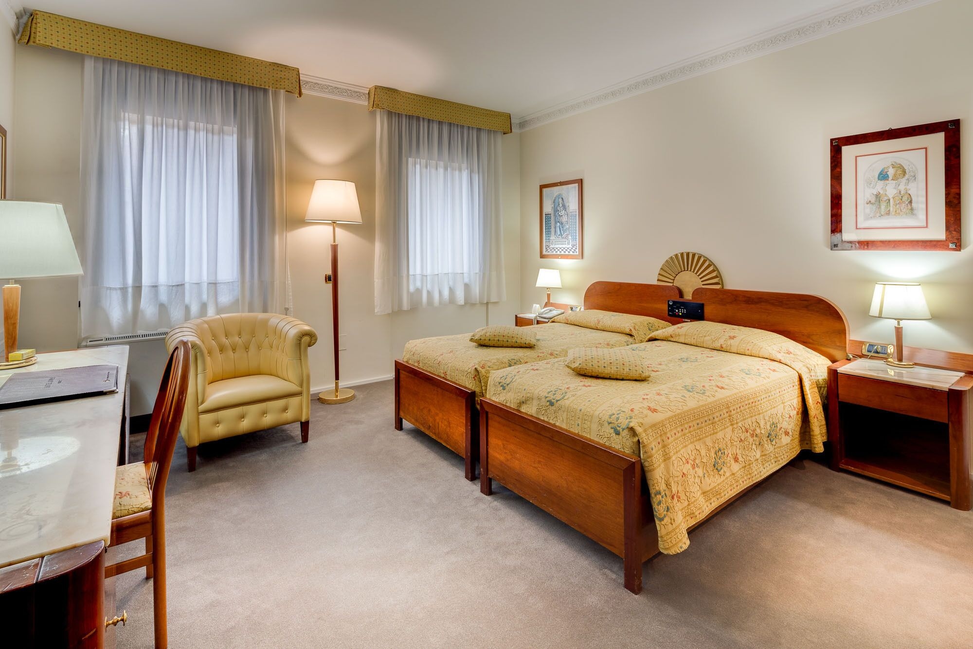 2 BEDROOMS, CONNECTING, DOUBLE OR TWIN BED