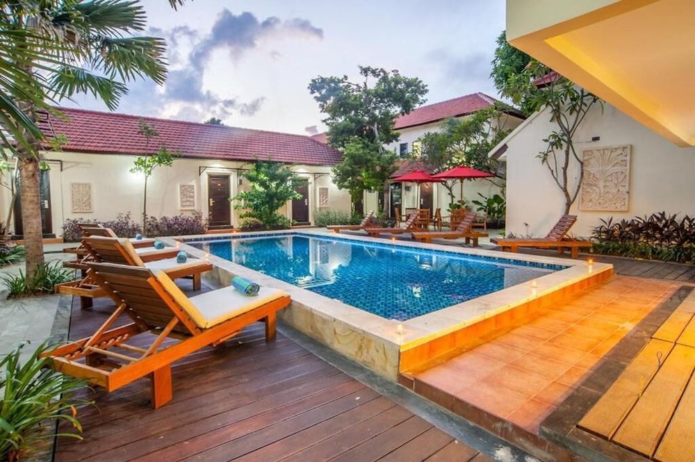Kelan Tel Bali 38/43