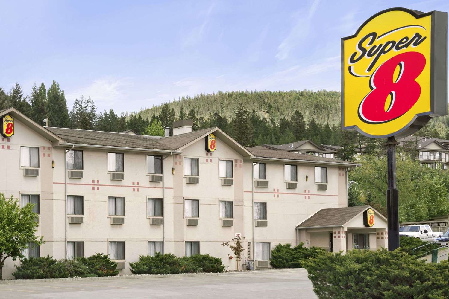 Super 8 By Wyndham Williams Lake Bc 1/4