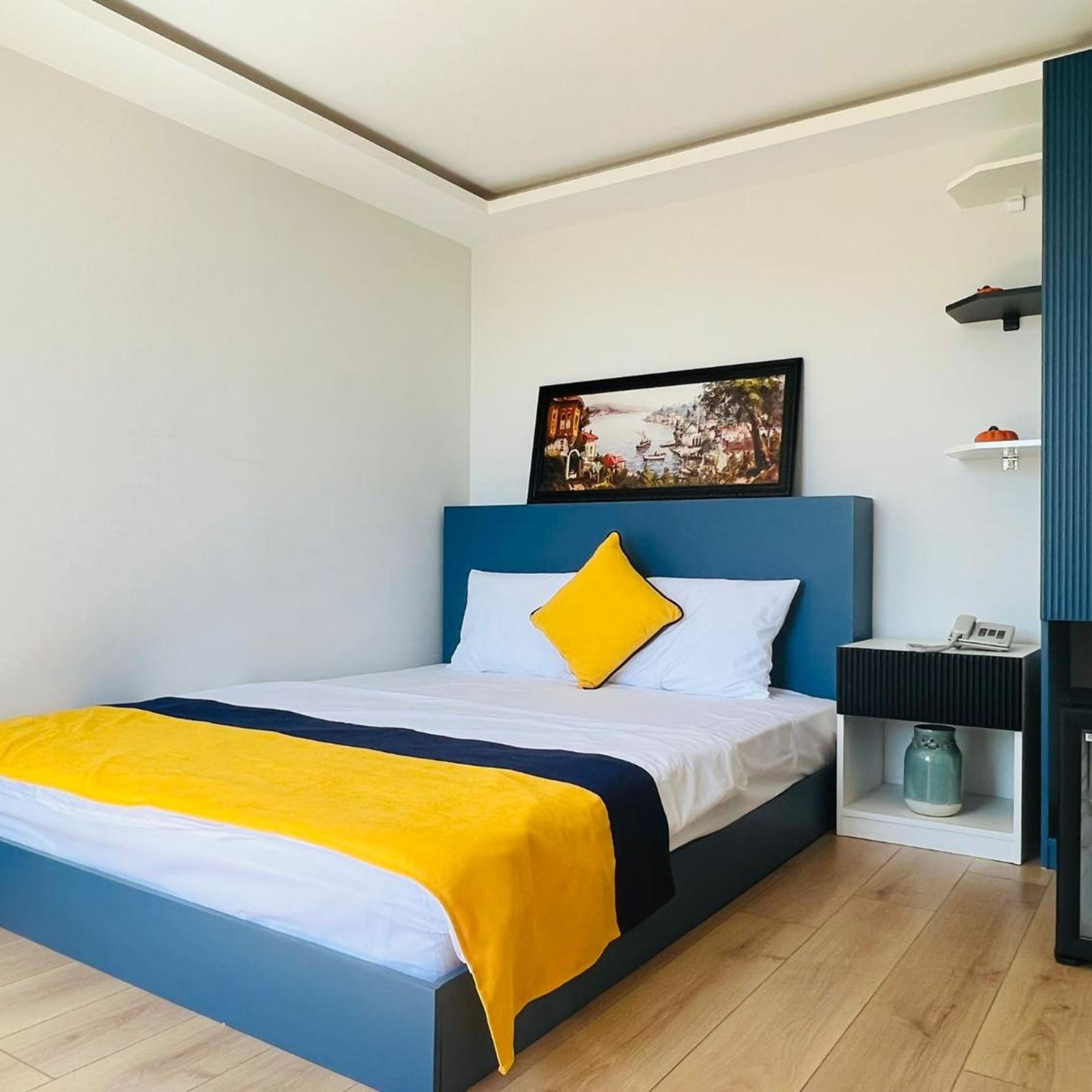 Room, Queen Bed, Sea View