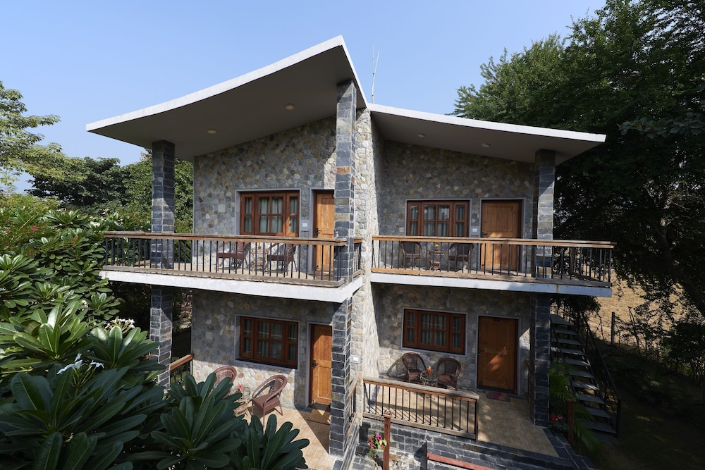 Acorn Hideaway Resort and Spacorbett 1/50