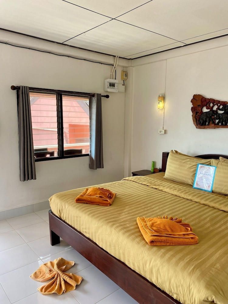 Phi Phi Relax Beach Resort 24/71