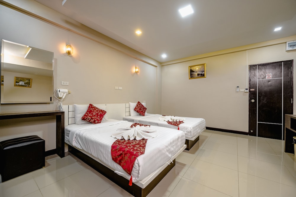 Gold Airport Suites 23/66