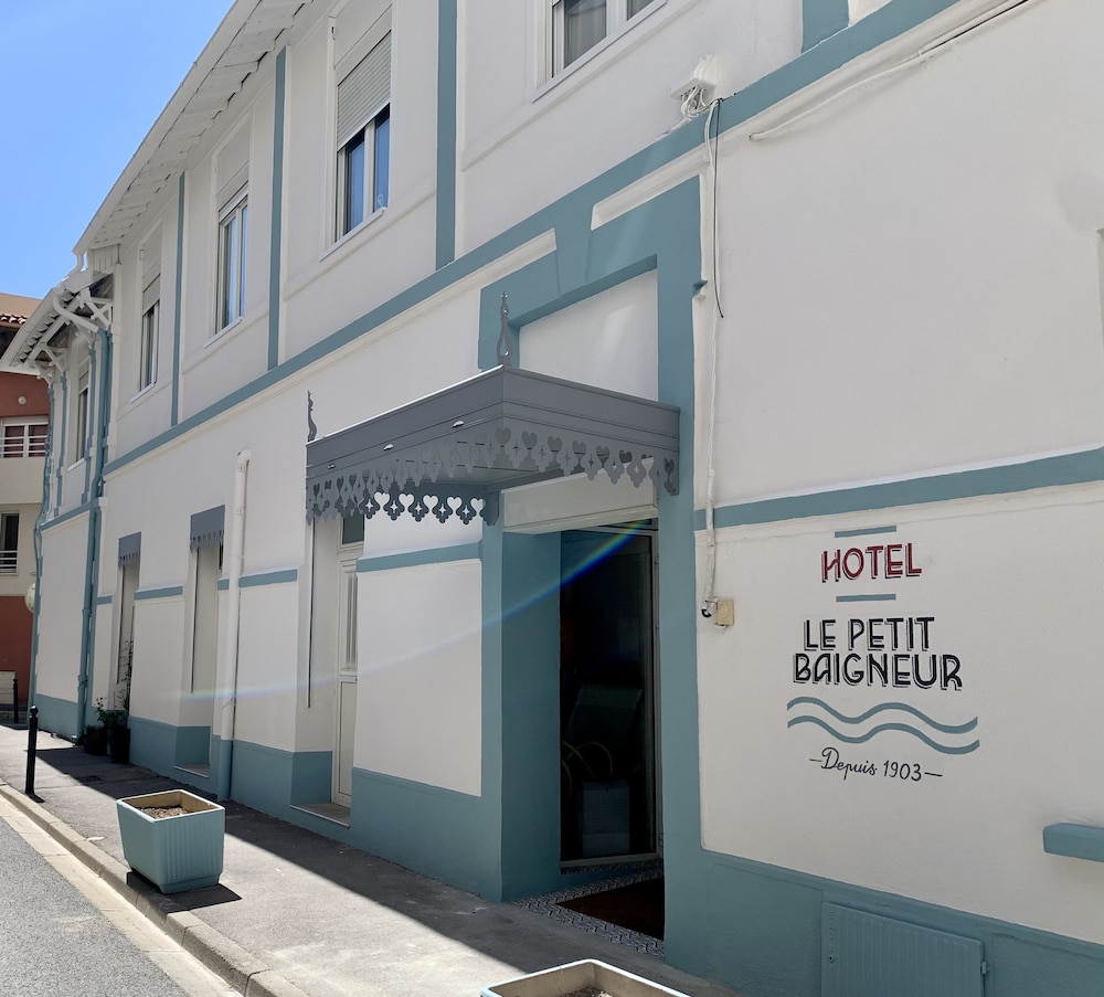 Hotel du petit baigneur 5/50