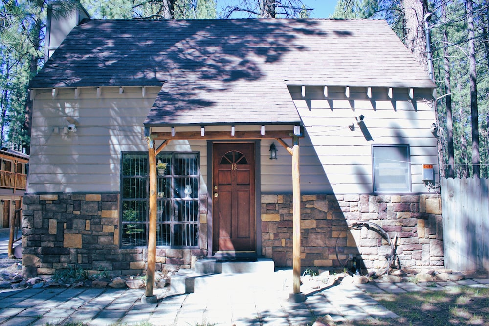 Goldmine Lodge 7/50