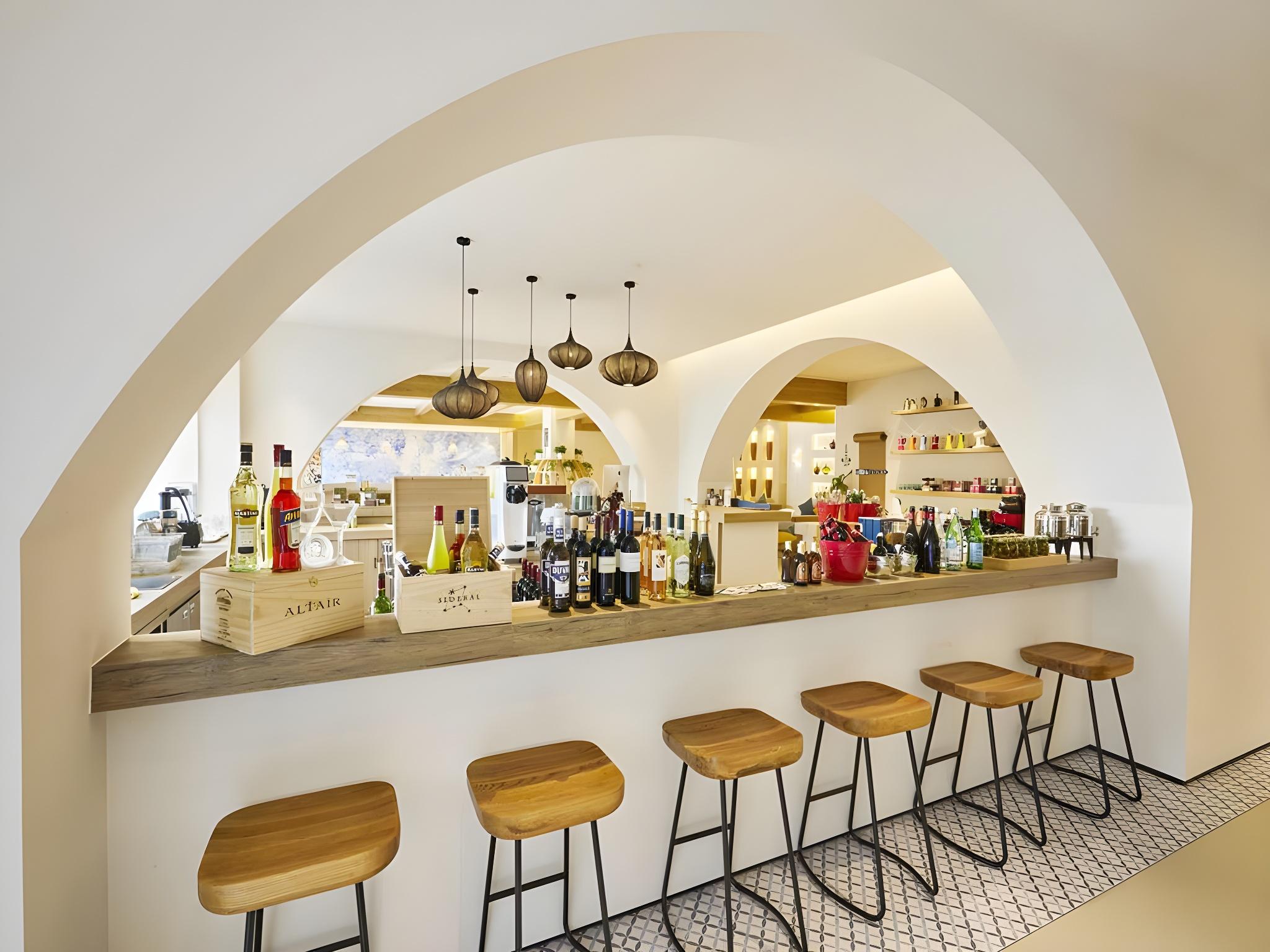 O.Live Social Hotel (Shanghai Xinzhuang Metro Station) 32/39